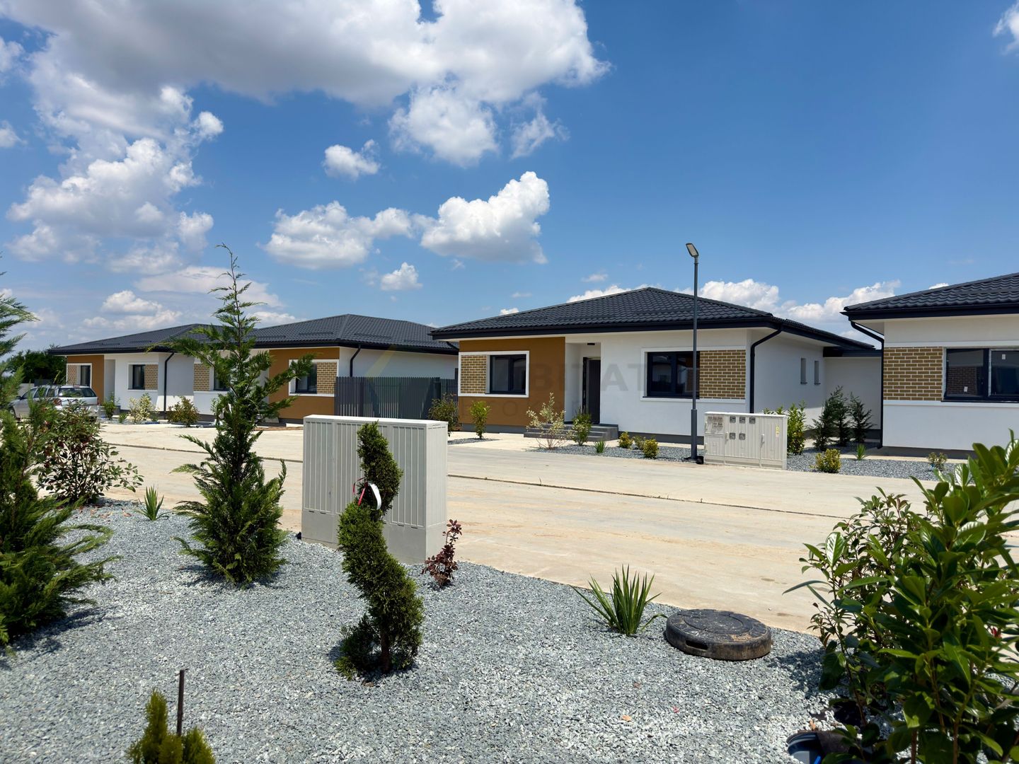 Casa 4 camere pe parter-Tunari | Teren 400 mp - Poză 22