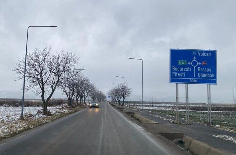 Vindem teren 500 mp cu toate utilitatile zona Cristian - Poză 5