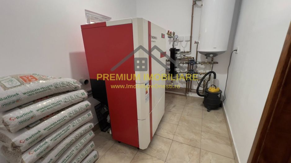 Casa de vanzare la 13 km de Onesti - Poză 24