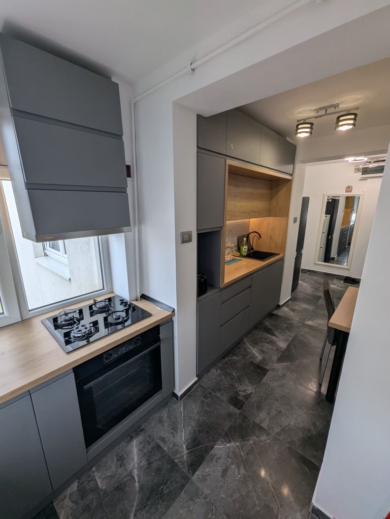 Apartament 2 camere, decomandat - Poză 8