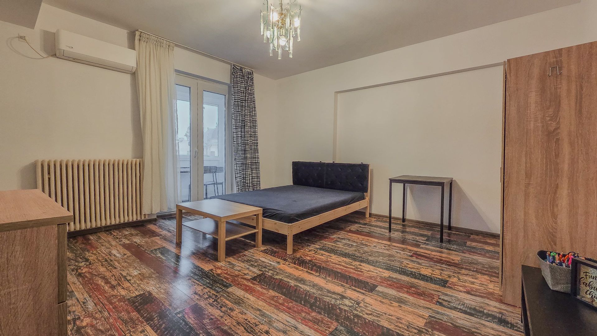 Garsonieră spațioasă de închiriat – Universitate | Str. Academiei - Poză 1