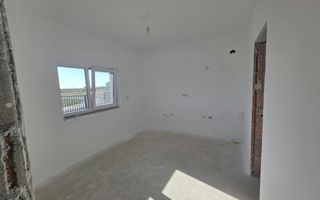 Casa individuala pe parter, 3 camere, 2 bai- Mosnita Noua, 640mp teren - Poză 6