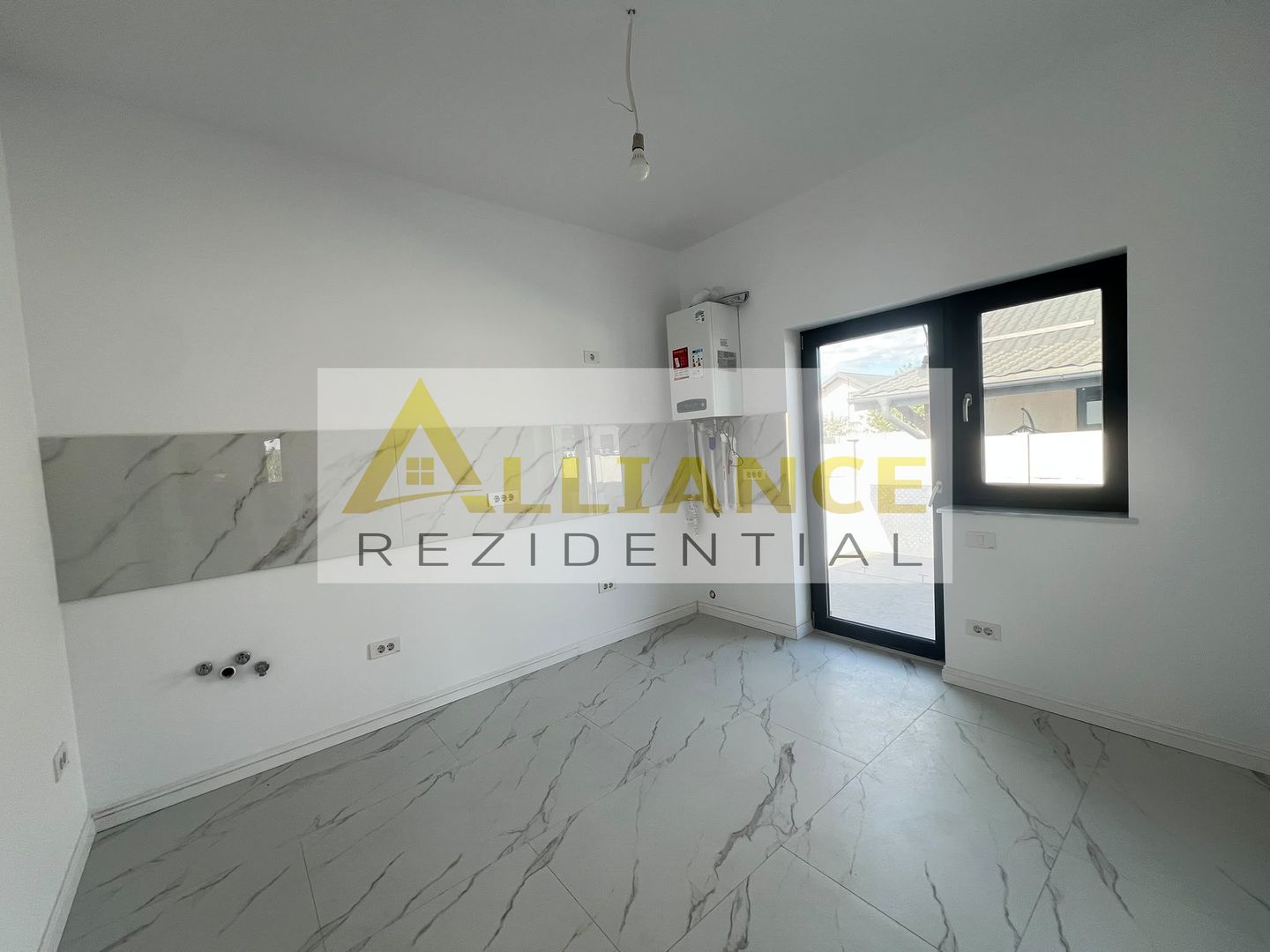 CASA PARTER -3 camere-2 BAI-TEREN 325MP - Poză 9