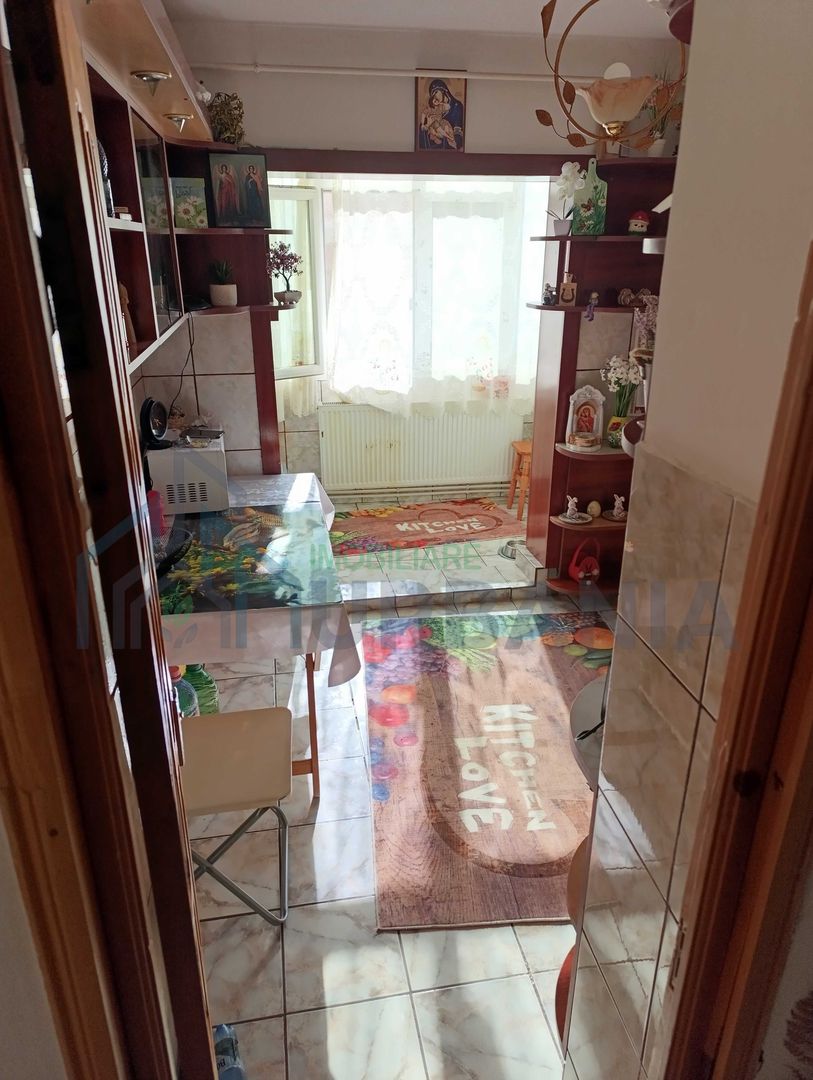 Apartament 3 camere, 2 băi, etaj 2, Tomesti - 68 mp - Poză 2