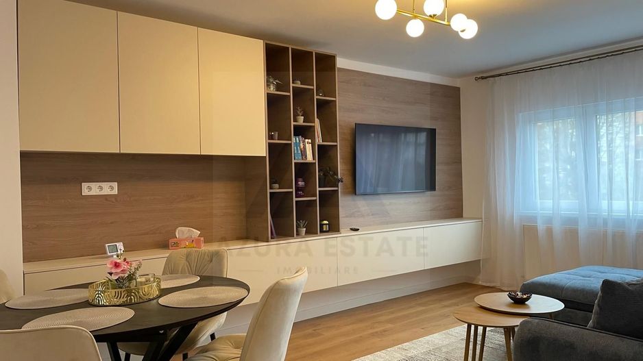 Apartament premium renovat 3 camere 2 bai etaj 1 si 2 boxe in Terezian - Poză 3