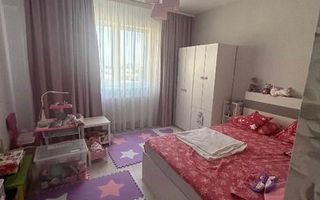 vand  apartament  2 camere utilat si mobilat - Poză 3