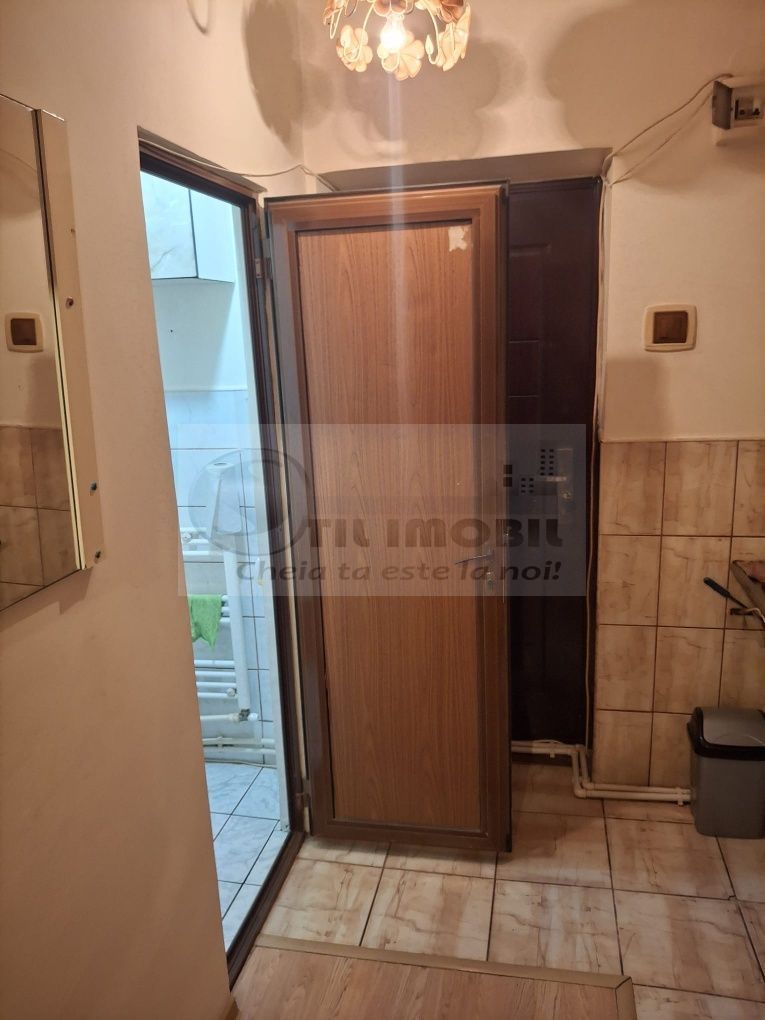 Vând camera de cămin transformata in garsoniera in spate la Jumbo - Poză 7