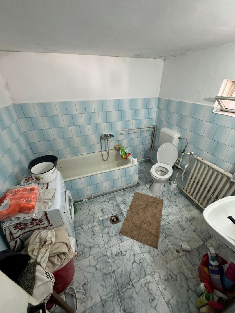 De vânzare  casă situată pe strada Mihail Sadoveanu - Poză 18