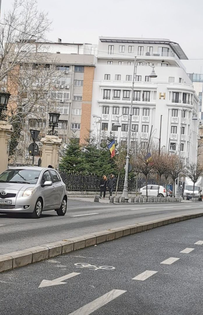 Apartament 4 cam, 30 m Calea Victoriei, 3 minute de Piata Victoriei. - Poză 3