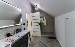 VILĂ MODERNĂ DE LUX CU PISCINĂ, FOTOVOLTAICE ȘI FOIȘOR – BREAZA - Poză 58