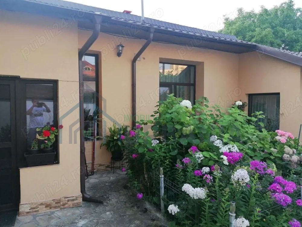 Casă cu 4 camere, ultracentrală Iași, 305 mp teren - Poză 4