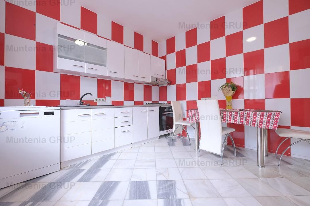 DOBROESTI - Str. Doinei, vila P+E+M, 6 camere, 3 bai cu fininsaje LUX - Poză 6