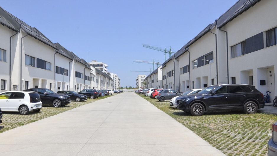 Inchiriem casa insiruita 5 camere partial mobilata - Poză 30