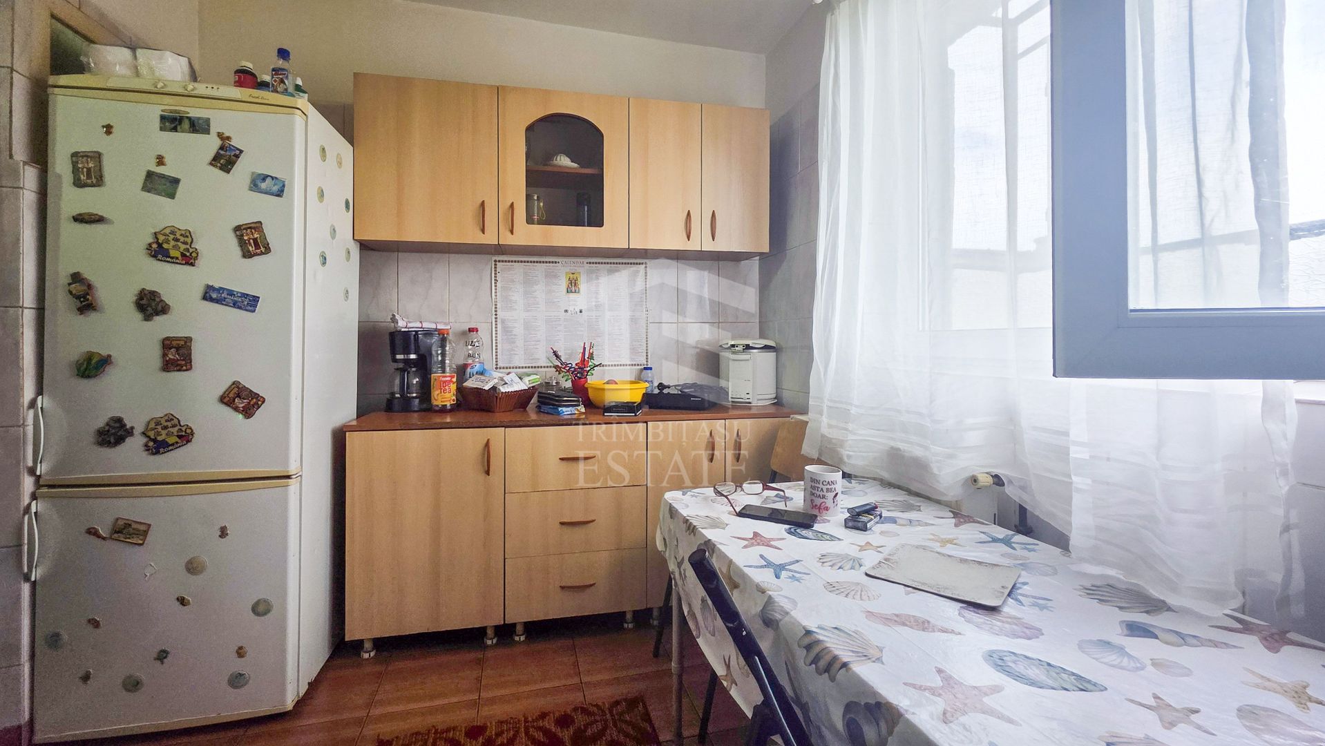 Apartament intim de 3 camere, complet mobilat și utilat + centrala - Poză 6