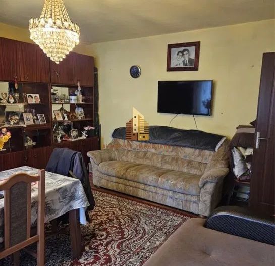 | Apartament cu 4 camere de vanzare | ETAJ 1 | Cartierul Grigorescu | - Poză 2