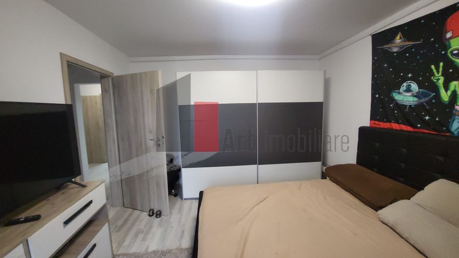 Apartament 3 camere decomandat Trapezului - Poză 8