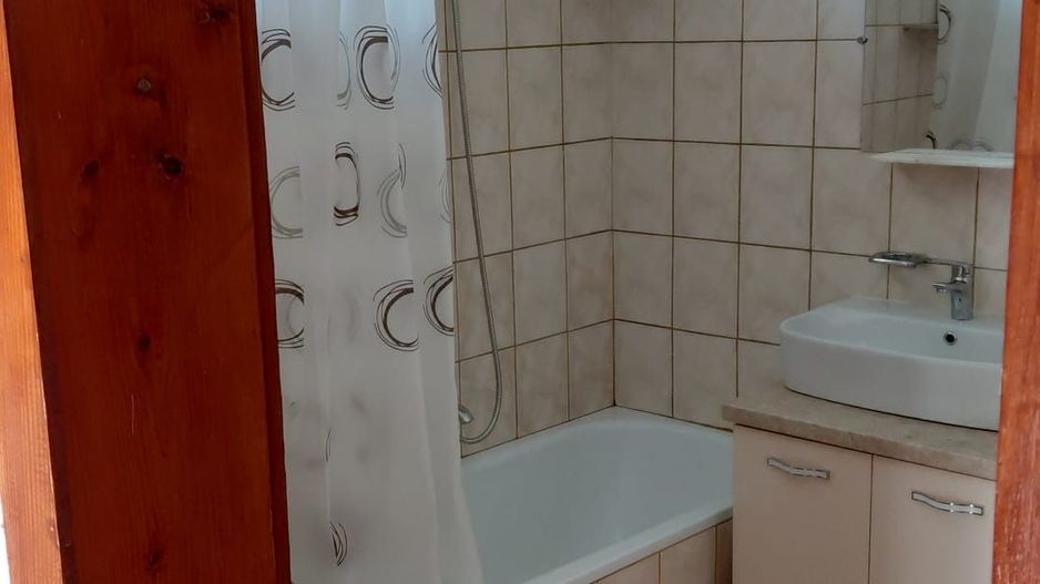 CASA DE INCHIRIAT CETATII - Poză 3