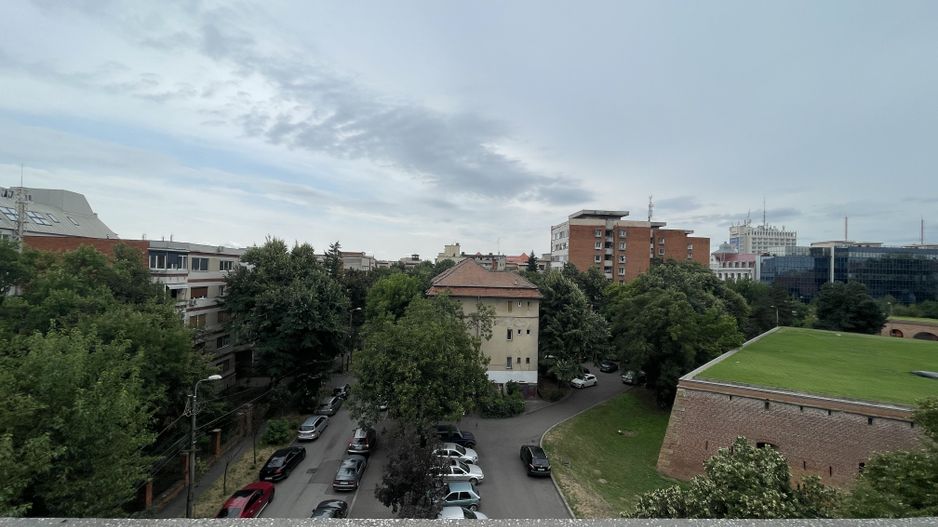 SPATIOS IN ZONA MEDICINEI -4 camere,garaj propriu si boxa - Poză 20