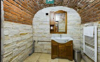 Spațiu Ultracentral Demisol de închiriat - Poză 6