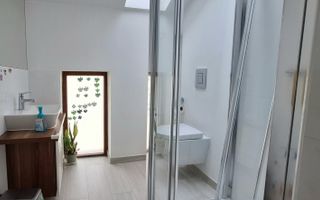 Casa eficienta energetic cu piscina in Giroc - Poză 24