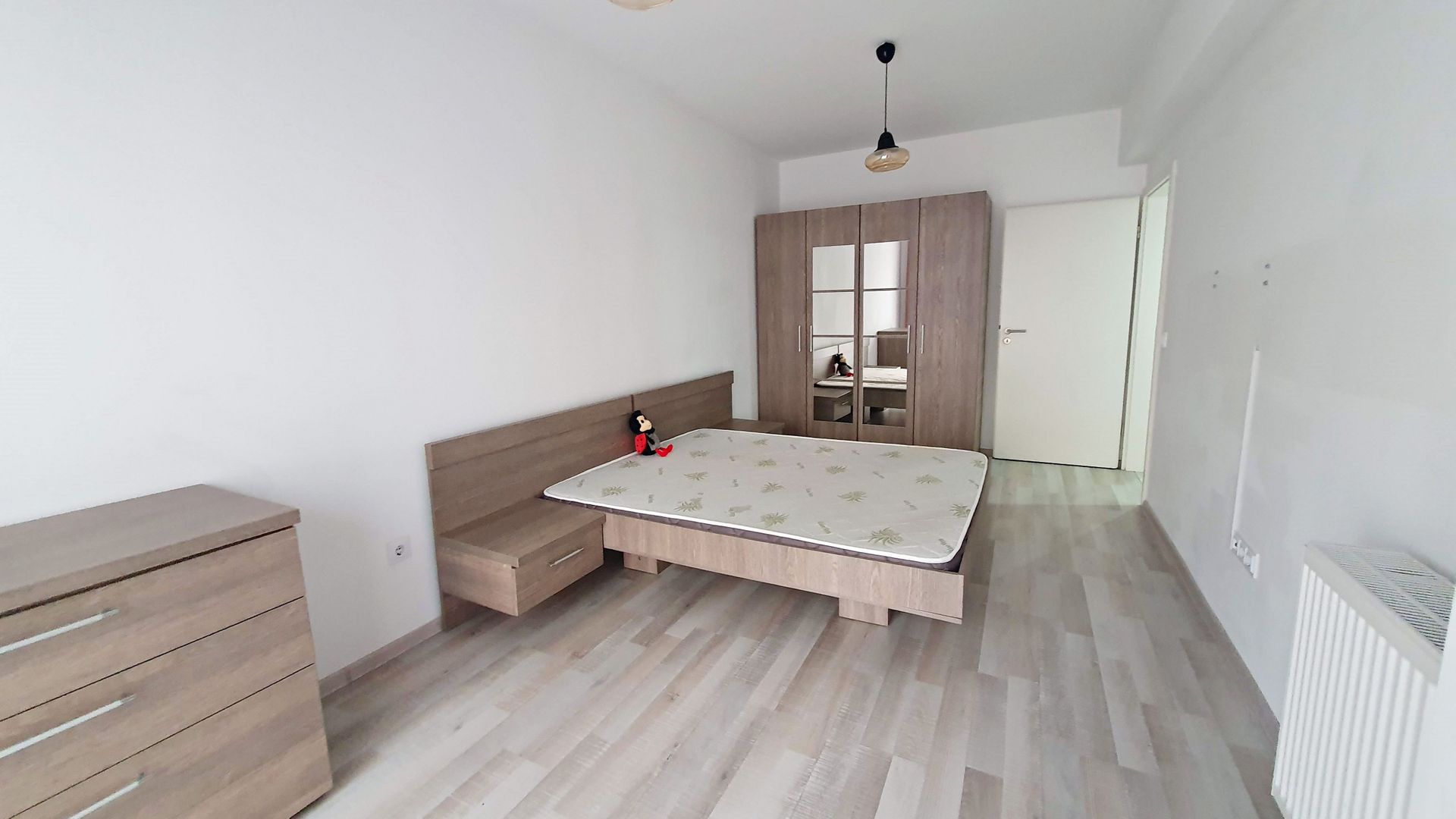 Ansamblul Maurer, bloc nou, vis-a-vis de Coresi, mobilat si utilat - Poză 10