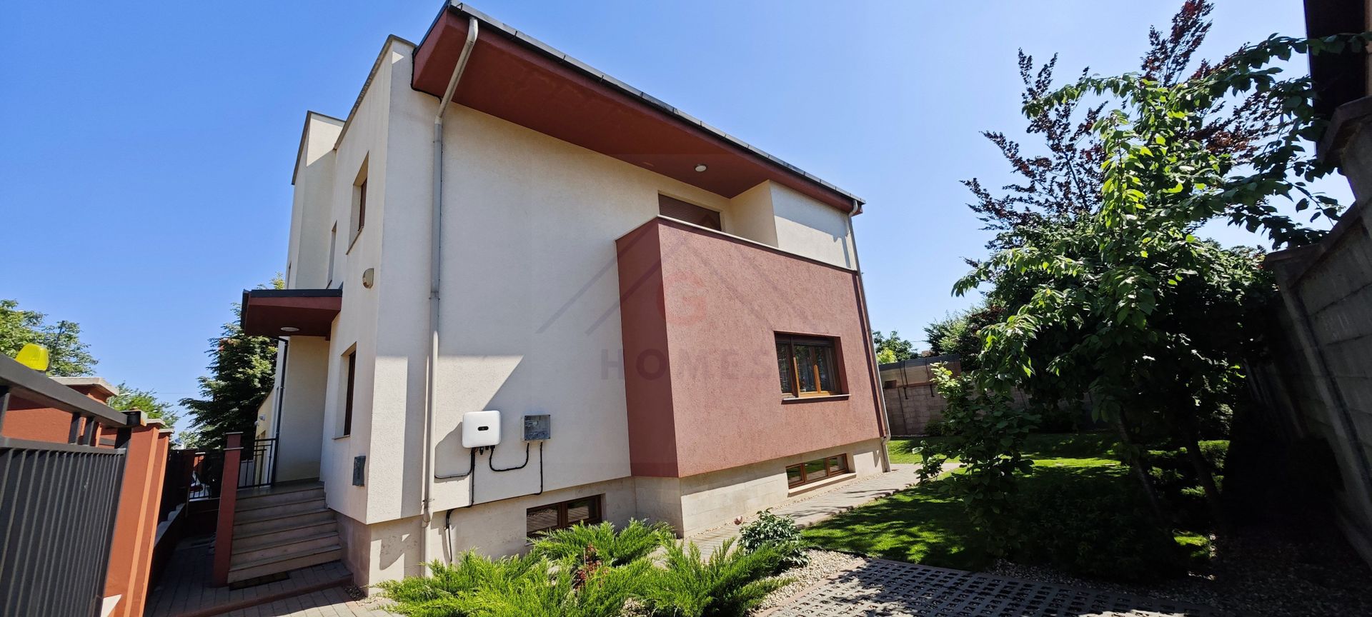 Casa spatioasa. Pretabil si pt. clinica, invatamant, camin varstnici. - Poză 42