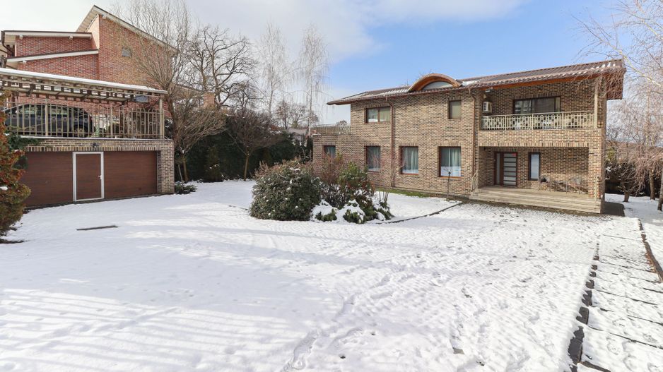 Casa deosebita cu teren de 900mp in cartierul Faget - Poză 2