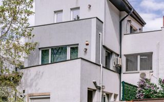 CASA DEOSEBITA IN ZONA REZIDENTIALA - PLANTELOR - MANTULEASA - ARMENEASCA - Poză 1