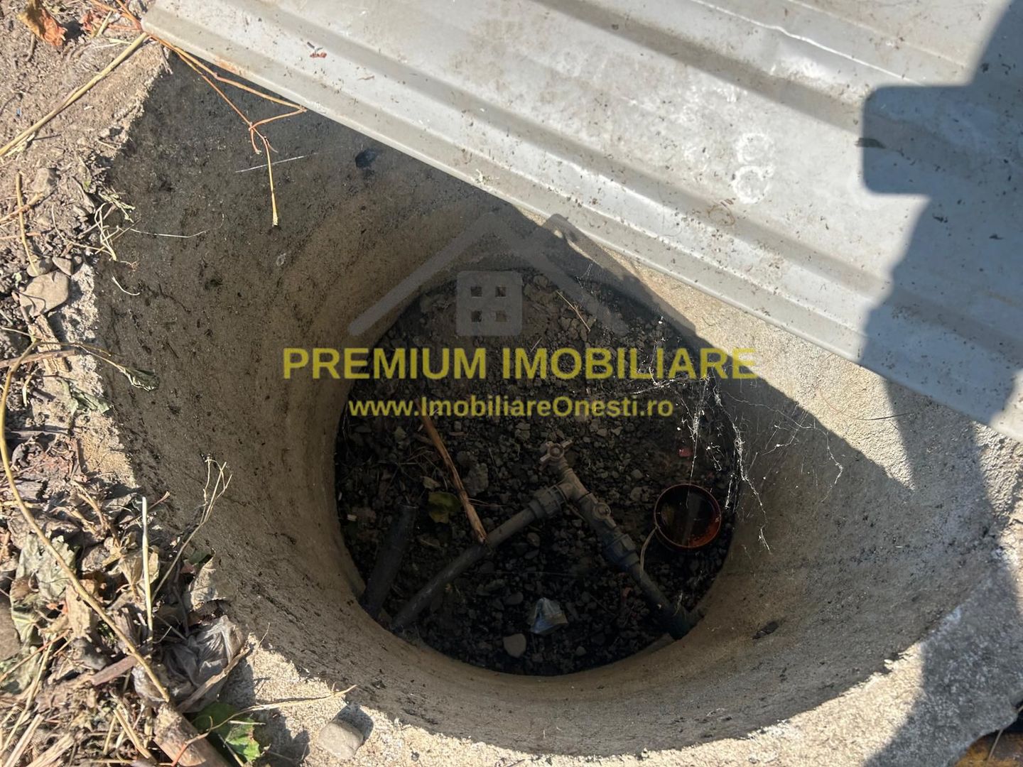 Casă de vânzare în centrul Oituzului, DN11 - Poză 15