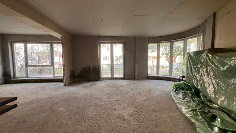 Casa la gri in Pipera  cu potential 1000 euro m2 - Poză 13
