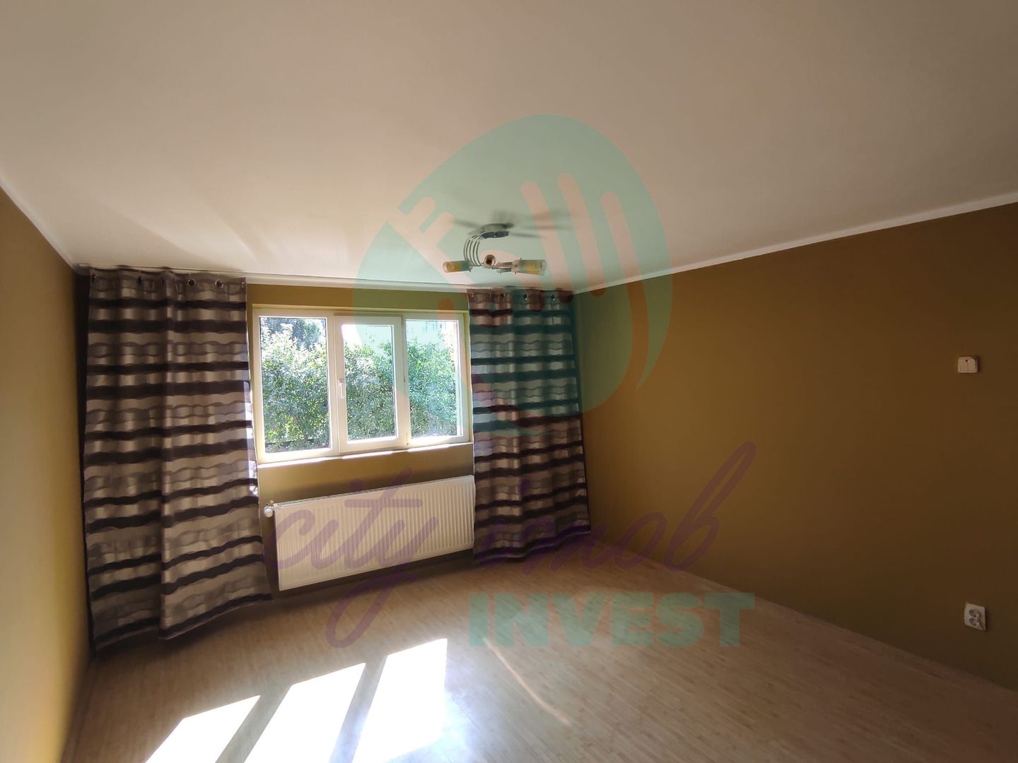 Casa cu teren de 792 mp - Poză 7