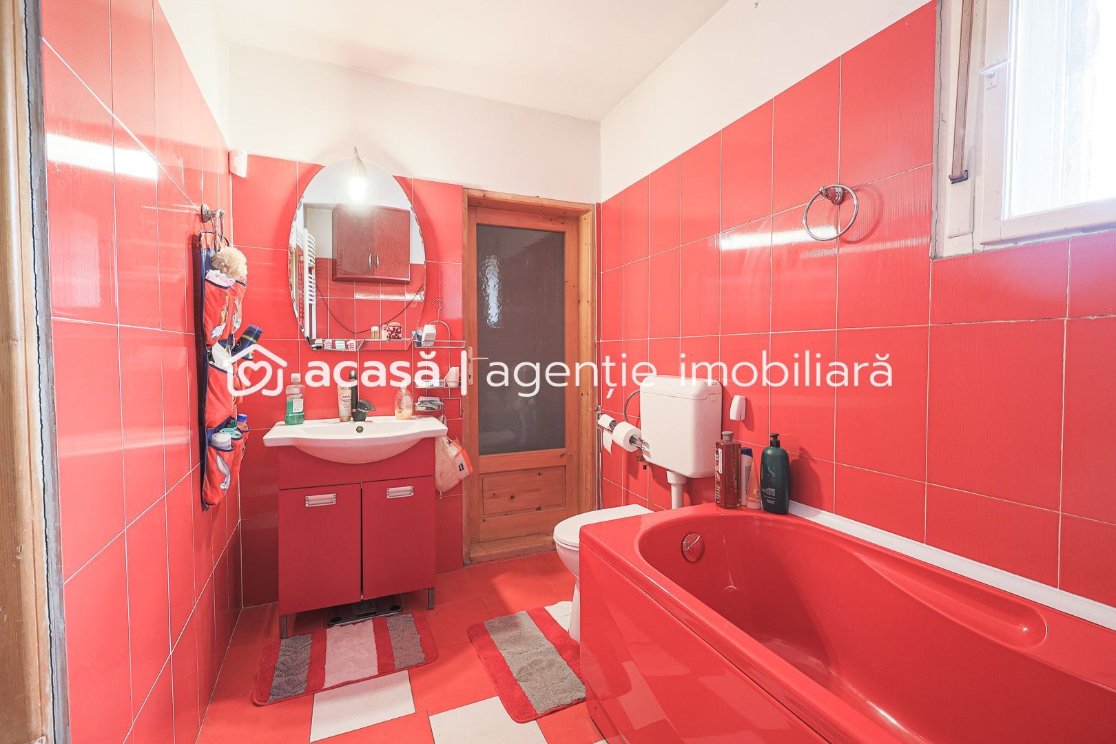 Casă cu teren generos și autorizatie pentru investiție in Parneava - Poză 12