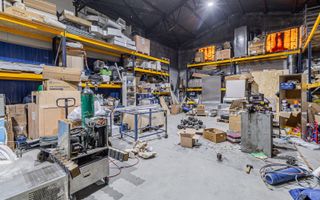 Hala + birouri, 3300 mp teren, toate utilitatile - Poză 2