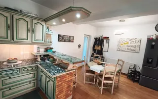 Casă individuală spațioasă cu garaj și curte generoasă – Ghiroda - Poză 49