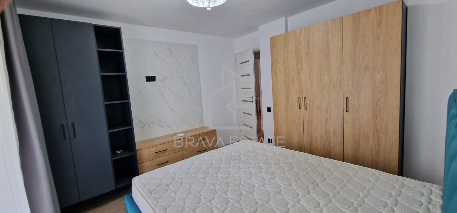 Apartament 3 camere ,decomandat, 62 mp, 2 balcoane, zona Floresti - Poză 2