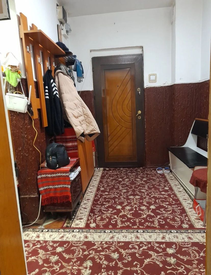 APARTAMENT 3 CAMERE DECOMANDAT 2 BAI BLOC 1980 UVERTURII - Poză 3