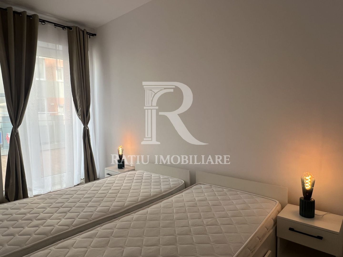 Apartament cu 3 camere | Terasa de 70 mp | Oradea | Bihor - Poză 16
