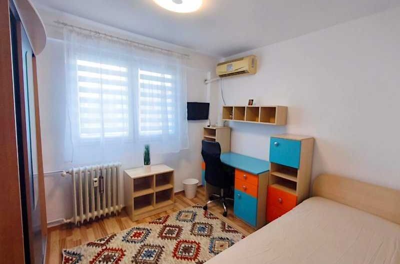 Apartament 2 camere, parcare inclusa, balcon, metrou 4 minute - Poză 4