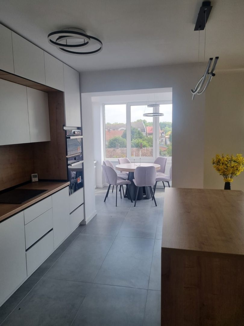 BRASADAS vinde ap 3 cam 4/4 CENTRAL 110mp RENOVAT cu garaj. - Poză 5