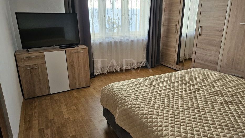 De vanzare apartament cu 2 camere in zona semicentrala - Poză 3
