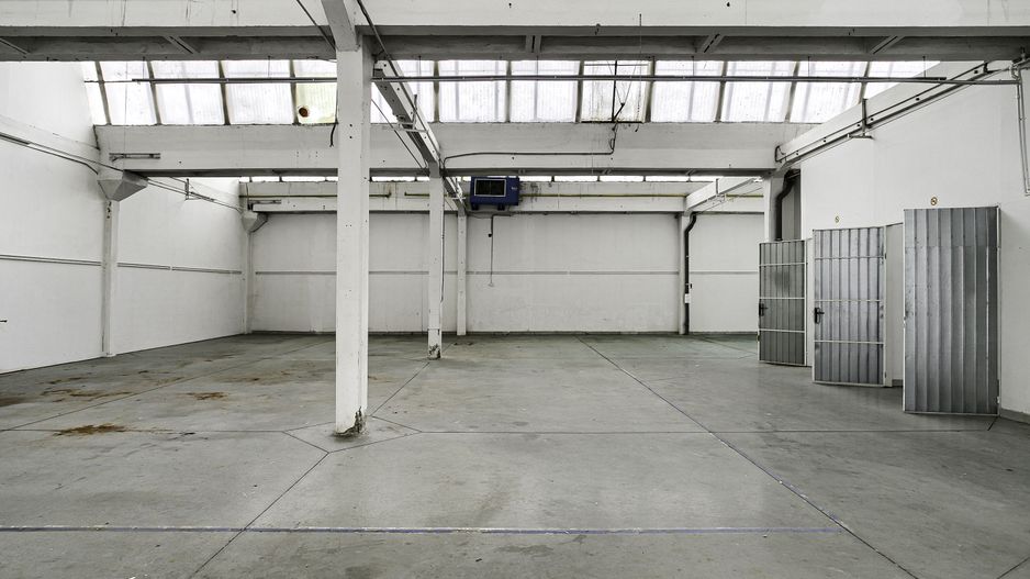 De Inchiriat Hala Industriala în Arad - Zonă Centrala cu Acces TIR - Poză 4