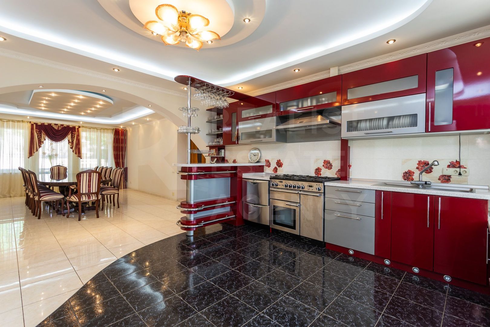 Casă în 4 nivele, amplasat pe strada Chicago, Stăuceni. - Poză 11