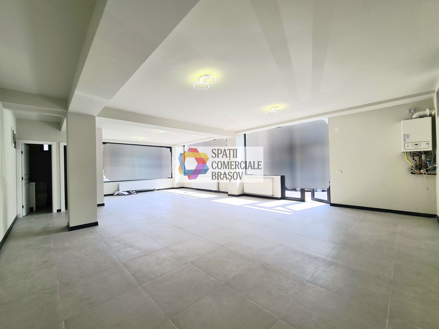 Spatiu comercial de închiriat  Brașov - 70 mp # spatii-comerciale-brasov.ro - Poză 1