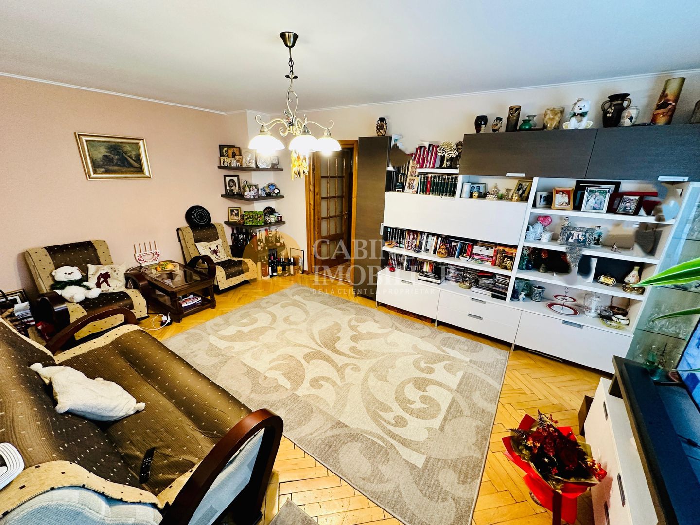 Apartament cu 4 Camere - Bloc 1988 - Zona ROND VECHI Nicolina - Cabinet ...