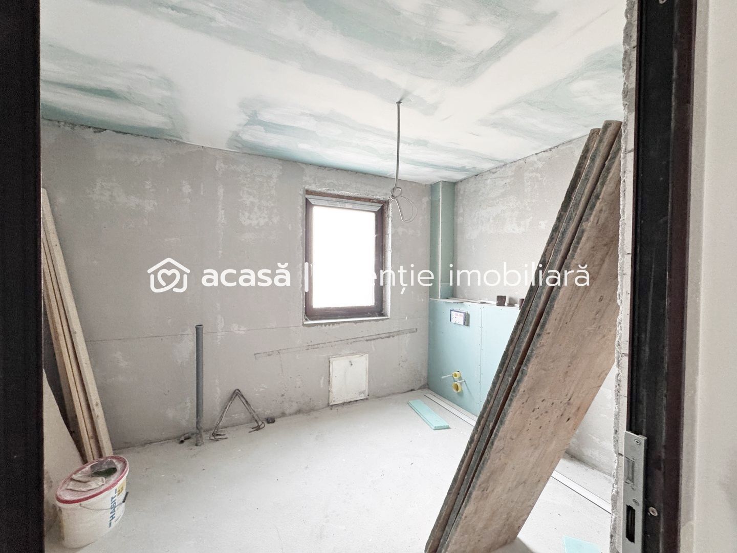 Vilă unică, gata să devină locuința ta de vis, în Livada. - Poză 9