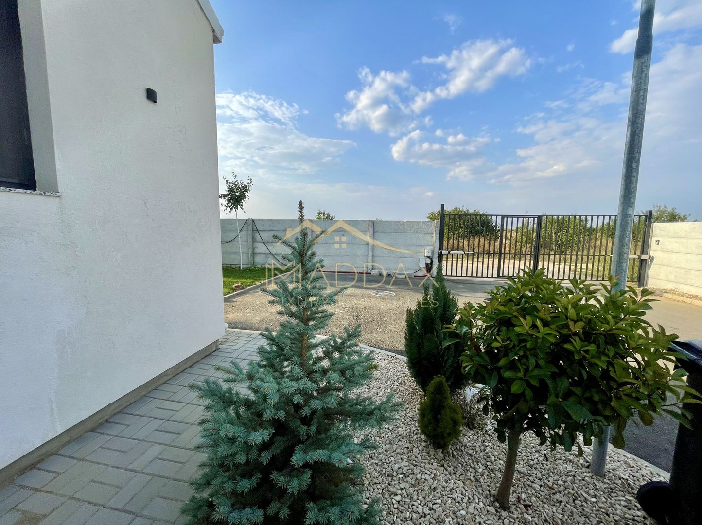 ***CASA MODERNA 4 camere ***LUX***Gradina 450 mp//Ostratu//CORBEANCA - Poză 16