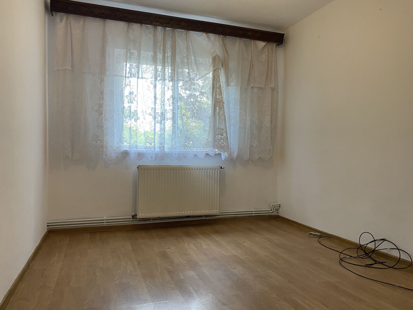 Micro 3, etajul 1! Vanzare apartament cu 3 camere, decomandat - Poză 5
