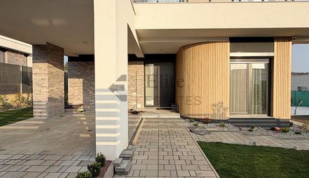 Vila / Casa de vanzare in Oradea, zona Dealuri