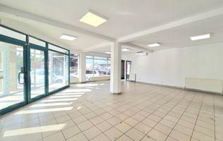 Shoroom cu depozitare Brașov 244 mp