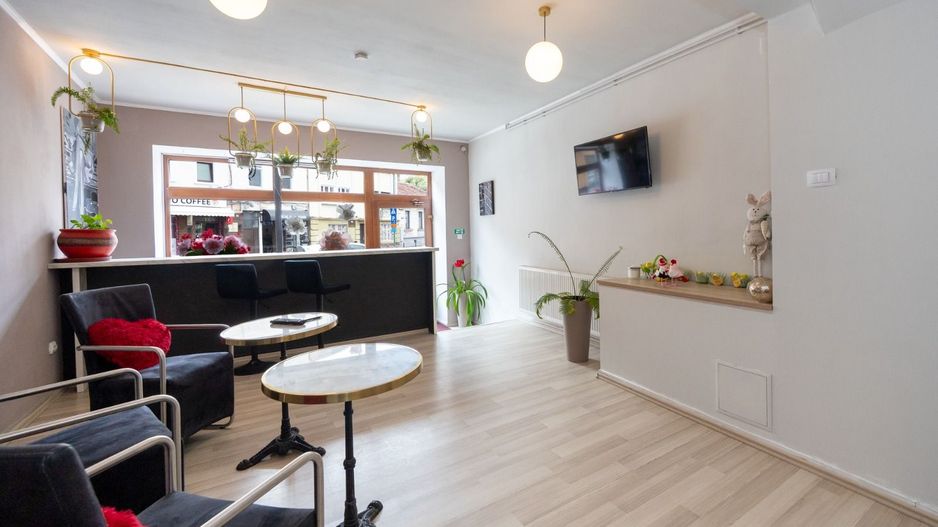 Spațiu comercial stradal de închiriat - Central - Iuliu Maniu - 72mp - Poză 6